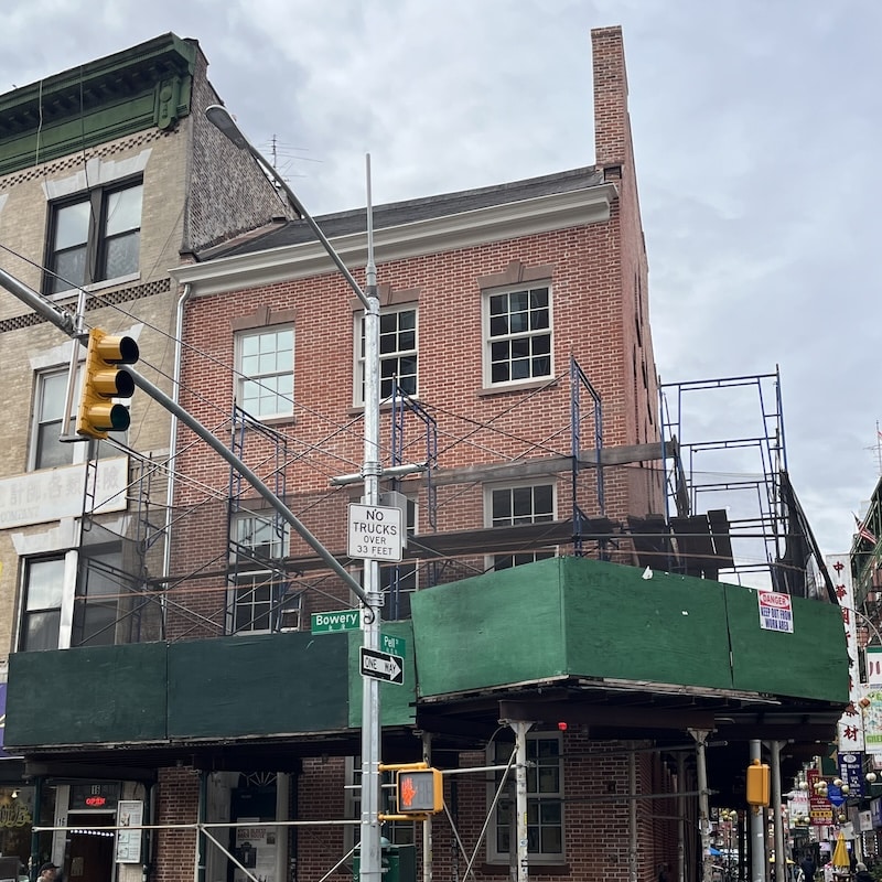 Edward Mooney House
