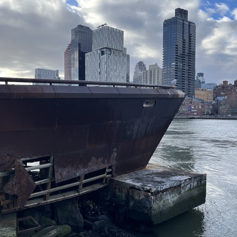 Roosevelt Island Ship Pier - The Prow